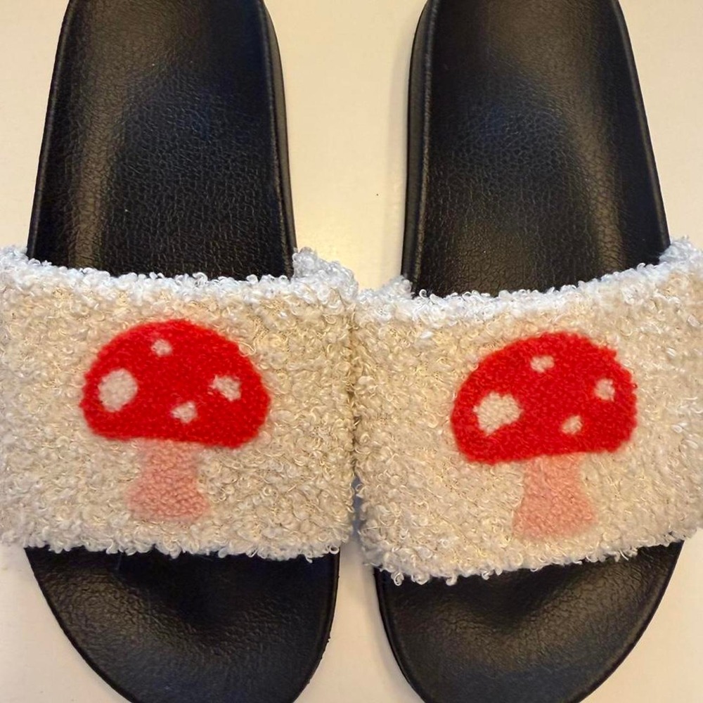 Womens Mushroom Slide Sandals White Faux Shearling Cottagecore Slides Size 7-8